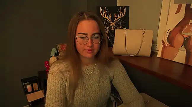 luxie milady online show from December 17, 12:43 pm