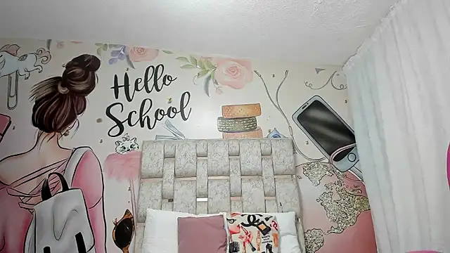 EMMA SWEETT1 online show from January 17, 12:31 pm