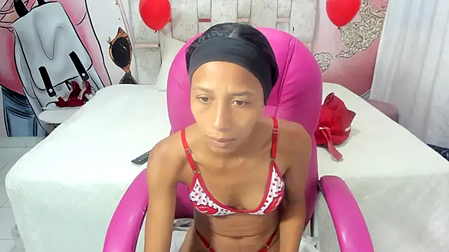 EMMA SWEETT1 online show from February 24, 12:37 pm