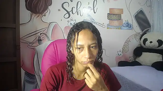 EMMA SWEETT1 online show from October 1, 12:33 pm