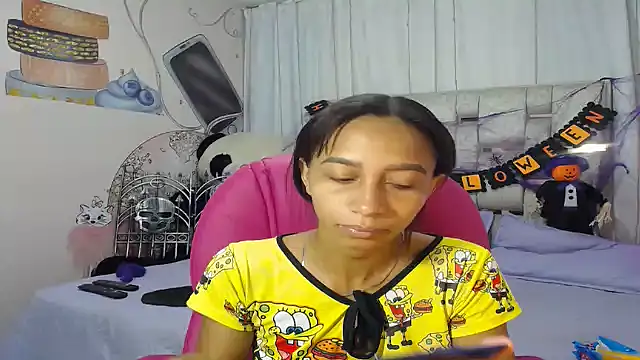 EMMA SWEETT1 online show from October 8, 12:36 pm