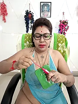 YOUR LOVELY-40 online show from February 11, 8:14 pm