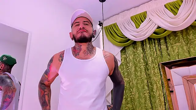 dilan scootk  online show from December 3, 7:34 pm