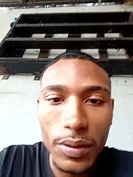 Snapshot of slimmydaddy69 chatting on March 14, 10:32 am slimmydaddy69 online show from March 14, 10:32 am