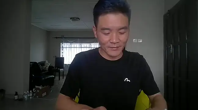 Snapshot of kisstoyousoon2024 chatting on January 2, 7:55 am kisstoyousoon2024 online show from January 2, 7:55 am