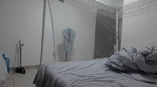 Snapshot of kisstoyousoon2024 chatting on March 6, 5:14 am kisstoyousoon2024 online show from March 6, 5:14 am