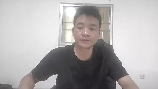 Snapshot of kisstoyousoon2024 chatting on October 14, 9:32 am kisstoyousoon2024 online show from October 14, 9:32 am