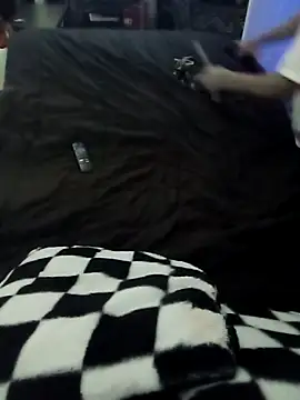 Snapshot of Slunghung79 chatting on September 16, 12:44 am Slunghung79 online show from September 16, 12:44 am