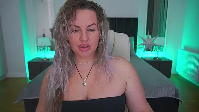 KiraCandyS online show from March 22, 8:56 pm