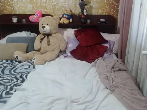 Emmatoo online show from March 9, 2:54 pm