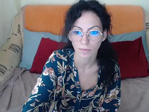 Emmatoo online show from November 3, 11:00 am