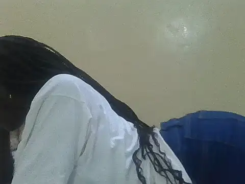 Snapshot of Pretty_ellahh chatting on February 15, 7:17 pm Pretty ellahh online show from February 15, 7:17 pm