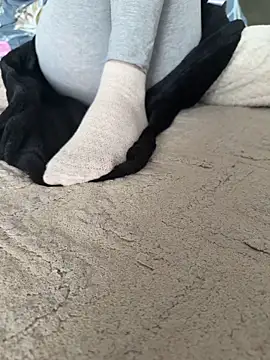 kat ya online show from April 19, 2:27 pm