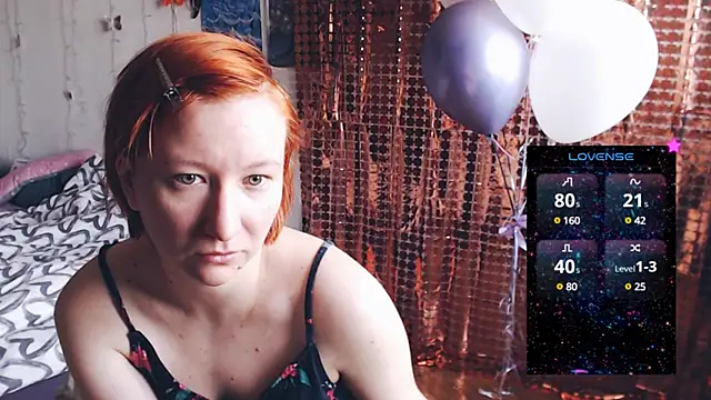 Snapshot of licentia__poetica chatting on February 22, 10:40 am licentia  poetica online show from February 22, 10:40 am