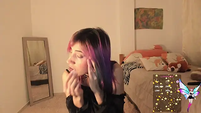 Snapshot of linnie_ chatting on January 12, 1:42 am linnie  online show from January 12, 1:42 am