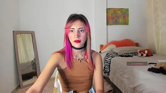 Snapshot of linnie_ chatting on January 28, 12:47 am linnie  online show from January 28, 12:47 am