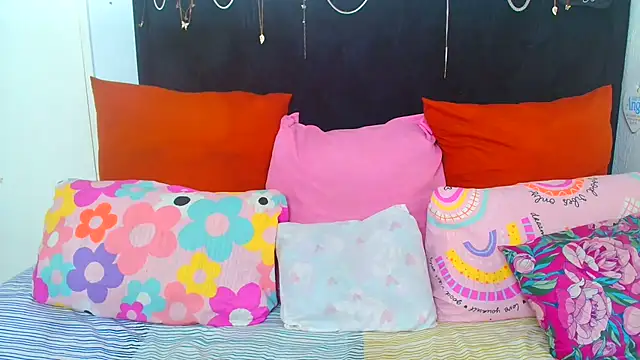 SAVAGExBOO online show from October 6, 9:12 pm