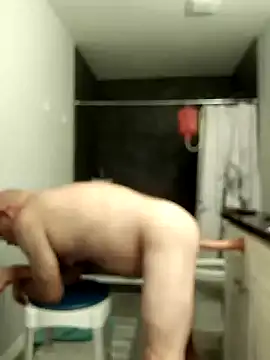 Snapshot of lou63ponce chatting on January 3, 5:17 am lou63ponce online show from January 3, 5:17 am