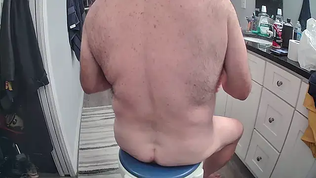 Snapshot of lou63ponce chatting on February 9, 9:06 pm lou63ponce online show from February 9, 9:06 pm