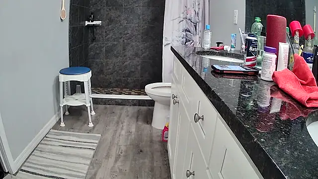 Snapshot of lou63ponce chatting on September 11, 9:15 pm lou63ponce online show from September 11, 9:15 pm