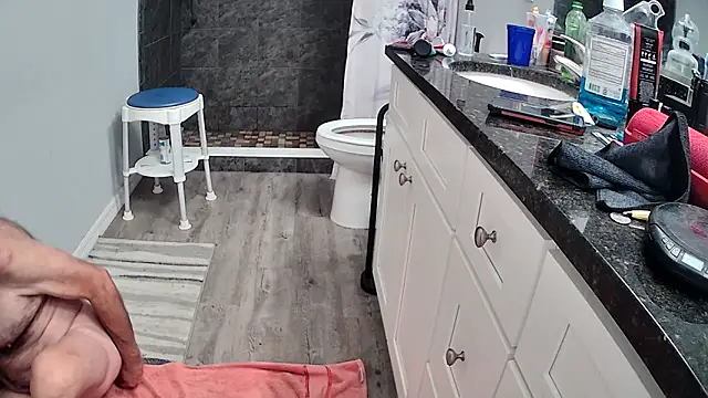 lou63ponce online show from April 28, 9:42 pm