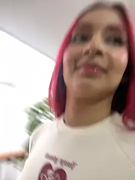 Snapshot of HannaRed_ chatting on October 9, 6:17 pm HannaRed online show from October 9, 6:17 pm