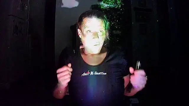 Edgeofinsanity online show from December 2, 12:19 am