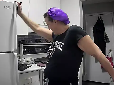 Edgeofinsanity online show from February 13, 7:31 pm