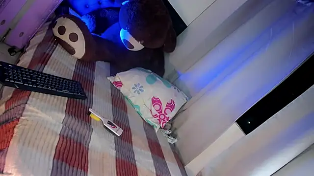 Maryonthemoon online show from December 31, 1:36 am