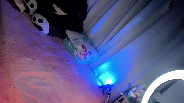 Maryonthemoon online show from January 14, 7:38 am