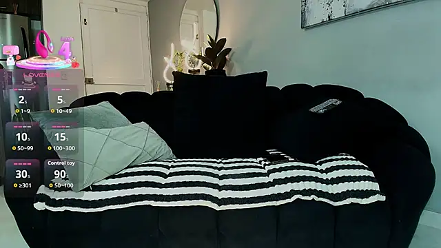 Snapshot of Damon-benet chatting on November 20, 2:01 am Damon-benet online show from November 20, 2:01 am