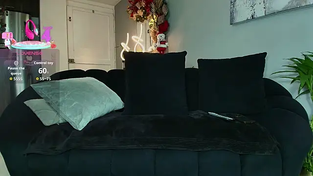 Snapshot of Damon-benet chatting on December 18, 1:00 am Damon-benet online show from December 18, 1:00 am