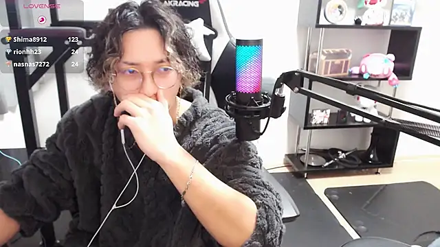 Shizukuu online show from March 20, 3:25 pm