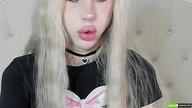 Snapshot of Joy_Barker chatting on November 15, 8:33 am Joy Barker online show from November 15, 8:33 am