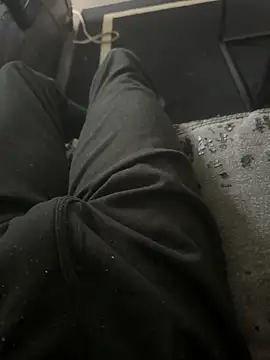 Snapshot of Big-dick_1 chatting on March 2, 6:26 pm Big-dick 1 online show from March 2, 6:26 pm