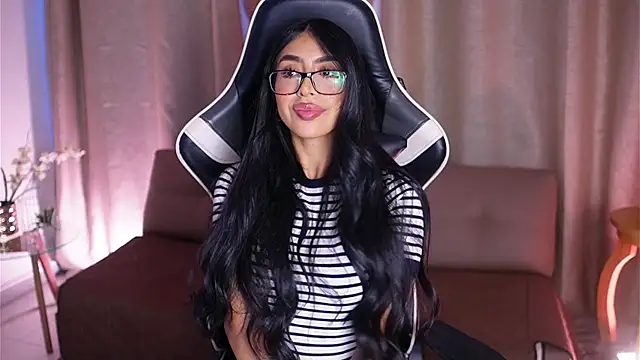 Sara albrecht online show from January 31, 12:40 pm