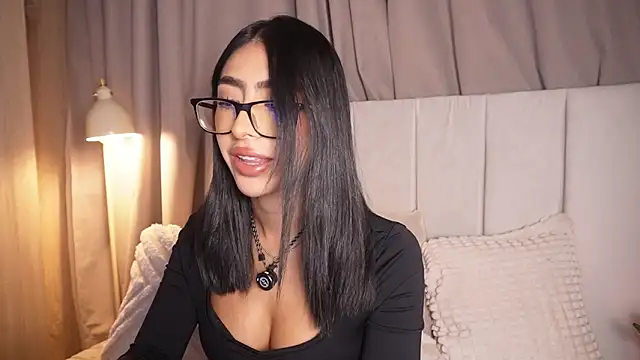 Sara albrecht online show from March 4, 3:34 am