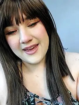 ItsNaiixa online show from December 1, 10:48 pm