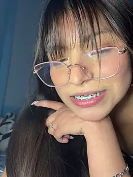 Lily candy X online show from December 18, 9:04 am