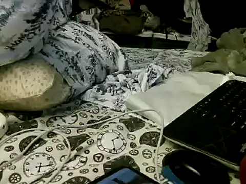 Snapshot of WHITEDAROSE chatting on February 3, 6:17 pm WHITEDAROSE online show from February 3, 6:17 pm