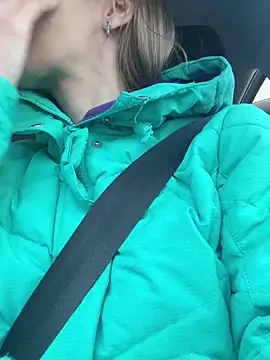 KateRedgar online show from March 7, 1:40 pm