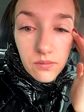 KateRedgar online show from November 6, 7:20 am