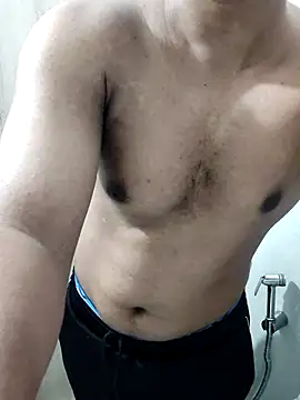 Snapshot of hottboy_39 chatting on February 8, 10:24 pm hottboy 39 online show from February 8, 10:24 pm