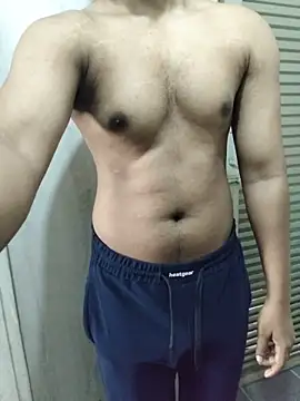 Snapshot of hottboy_39 chatting on February 19, 7:37 am hottboy 39 online show from February 19, 7:37 am