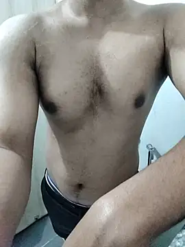 Snapshot of hottboy_39 chatting on February 25, 2:10 am hottboy 39 online show from February 25, 2:10 am