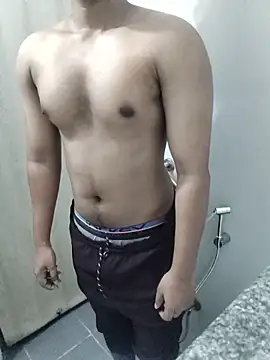 Snapshot of hottboy_39 chatting on March 13, 2:07 am hottboy 39 online show from March 13, 2:07 am