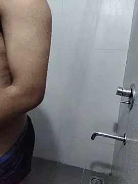 Snapshot of hottboy_39 chatting on May 3, 10:54 am hottboy 39 online show from May 3, 10:54 am
