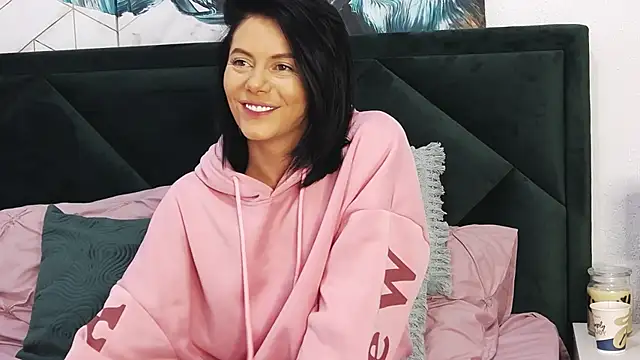 Snapshot of tanyagrey chatting on December 17, 1:27 pm tanyagrey online show from December 17, 1:27 pm