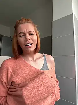 Snapshot of tanyagrey chatting on February 20, 8:17 am tanyagrey online show from February 20, 8:17 am