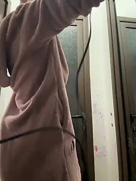 Snapshot of tanyagrey chatting on October 3, 6:21 am tanyagrey online show from October 3, 6:21 am